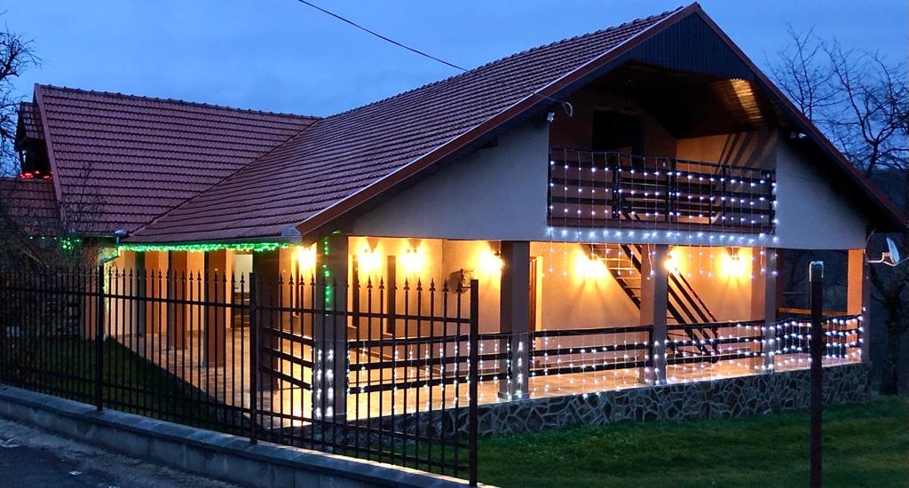 Pensiunea La Buru , Caraci, Hunedoara